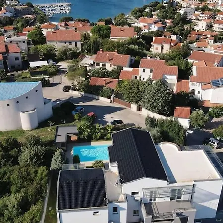 Nicol Villa Pjescana Uvala